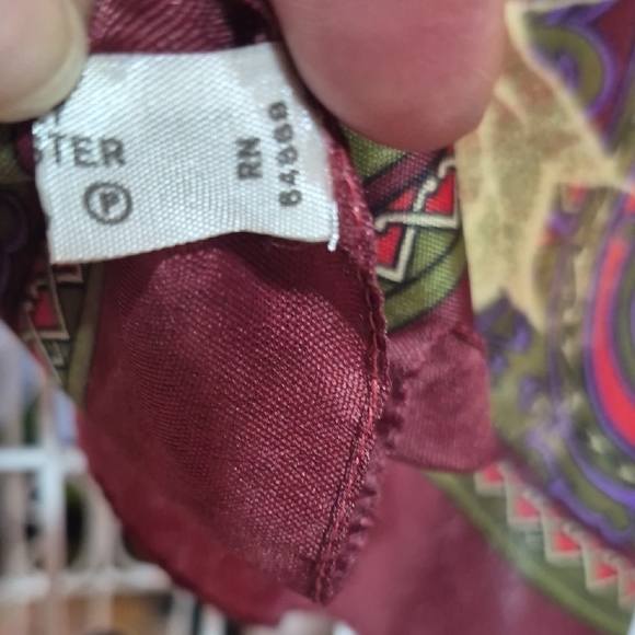 Colorful Leaf Pattern Scarf - Picture 3 of 8